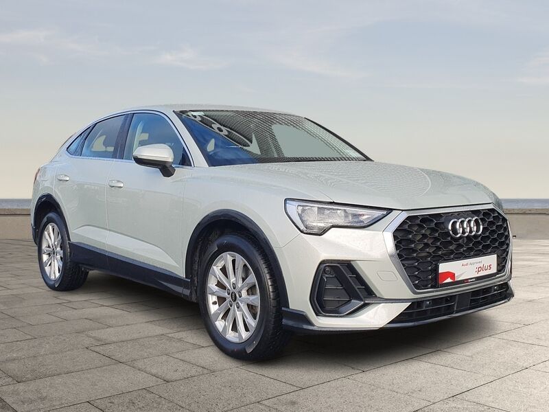 More views of Audi Q3