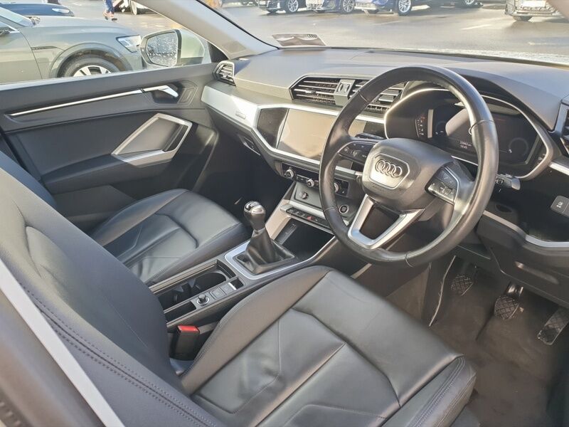 More views of Audi Q3