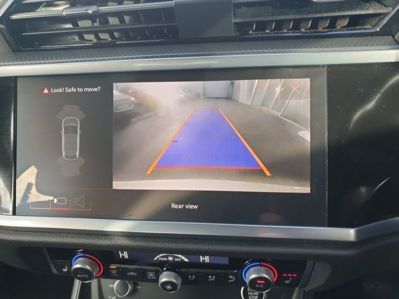 More views of Audi Q3