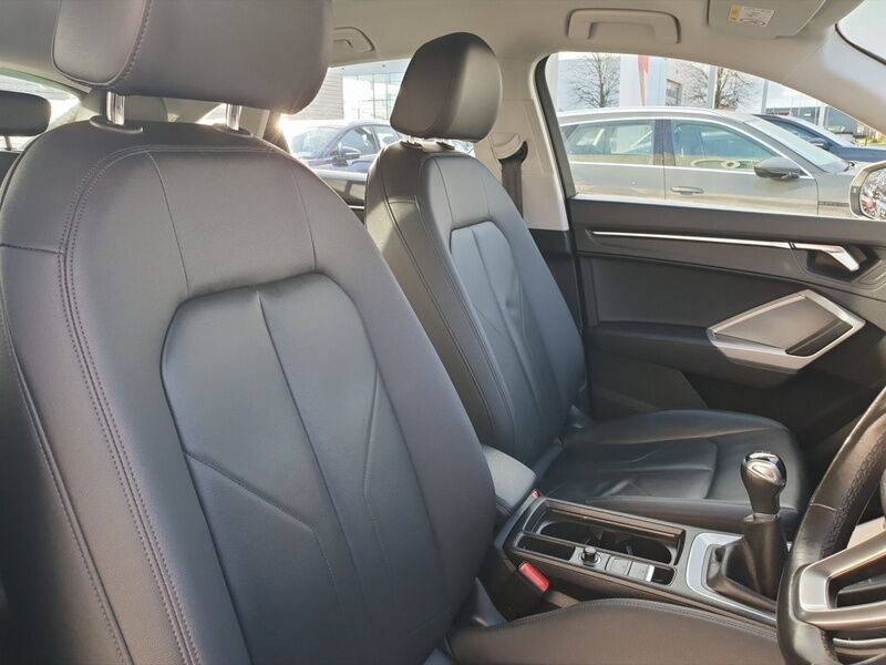 More views of Audi Q3