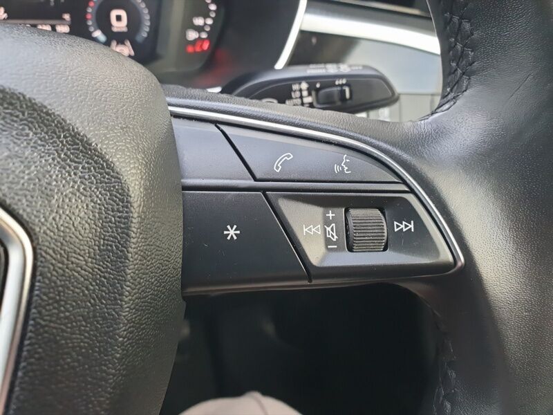 More views of Audi Q3