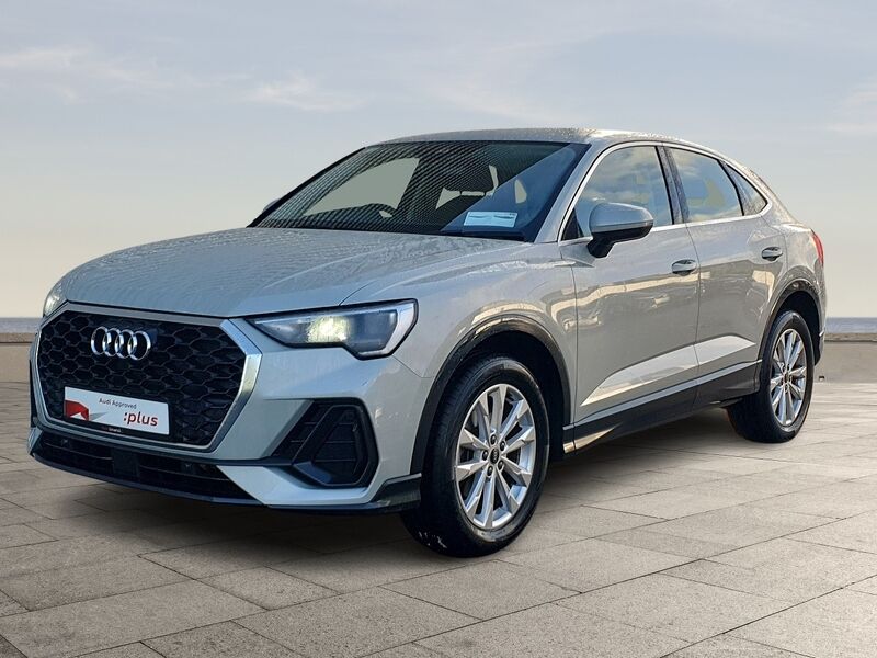 More views of Audi Q3