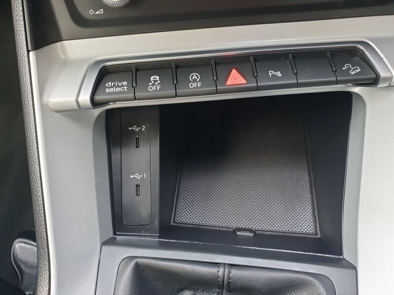 More views of Audi Q3