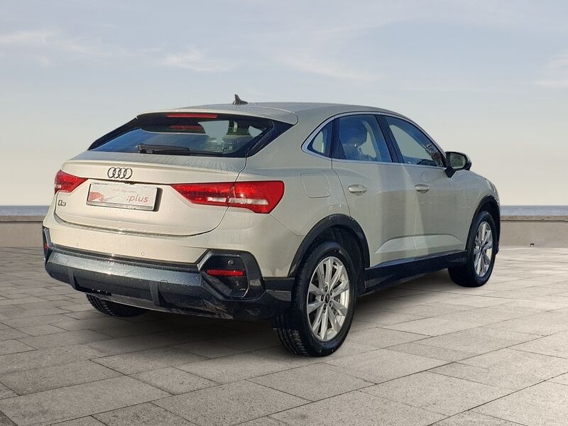 More views of Audi Q3