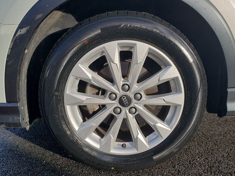 More views of Audi Q3