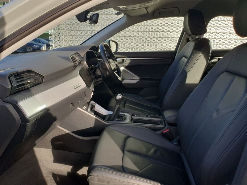 More views of Audi Q3