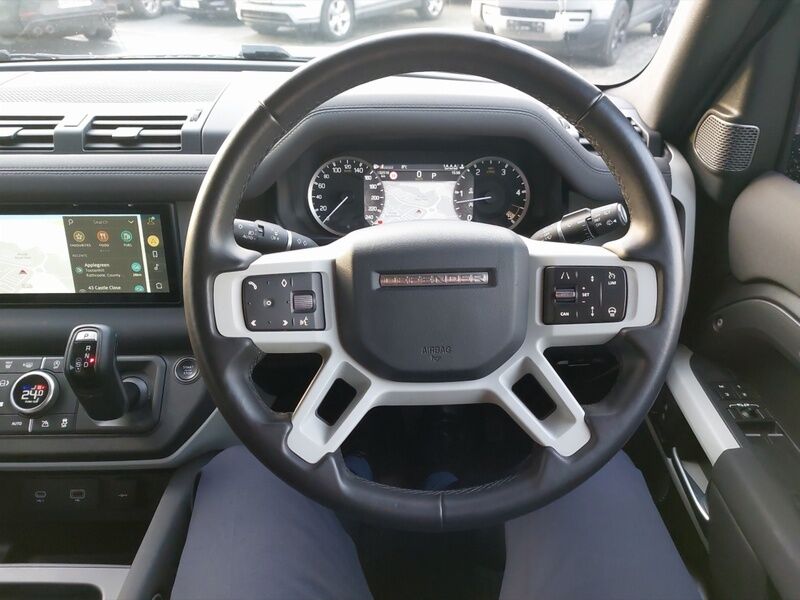 More views of Land Rover Defender