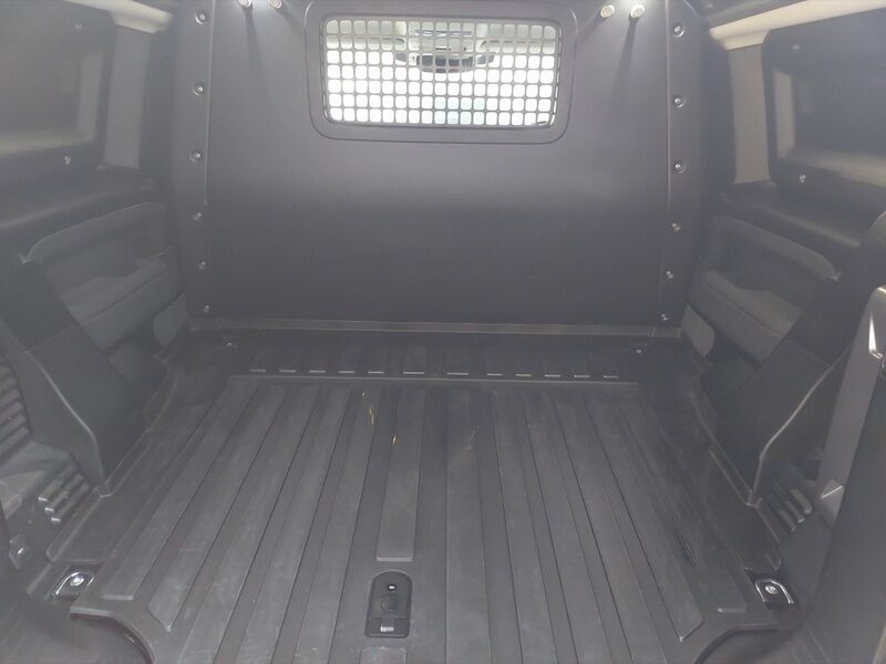 More views of Land Rover Defender