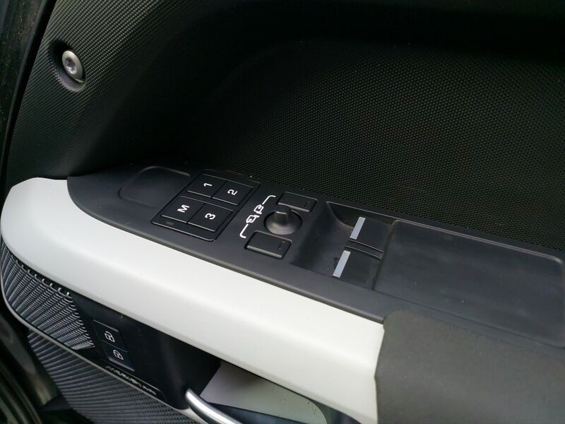 More views of Land Rover Defender