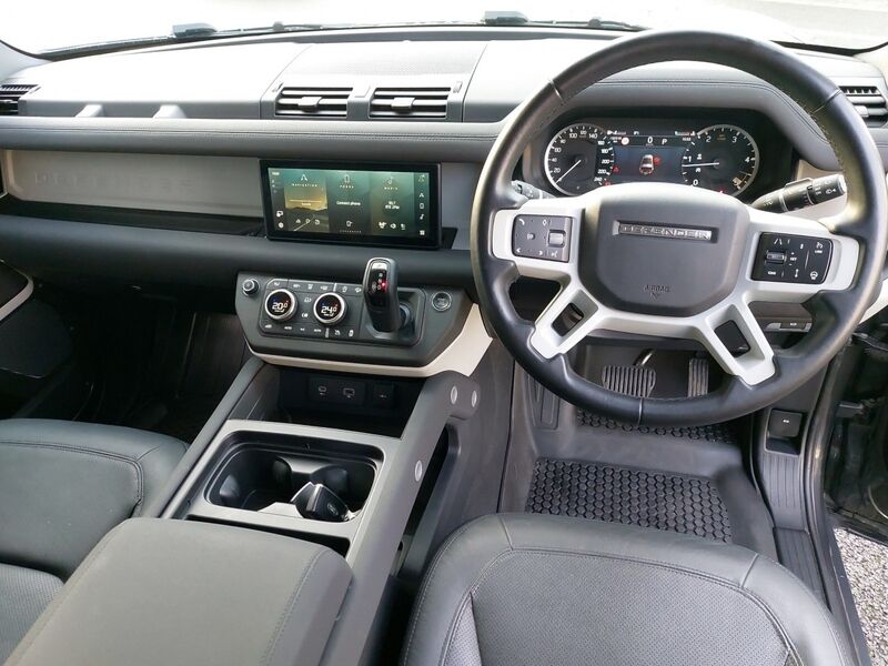 More views of Land Rover Defender