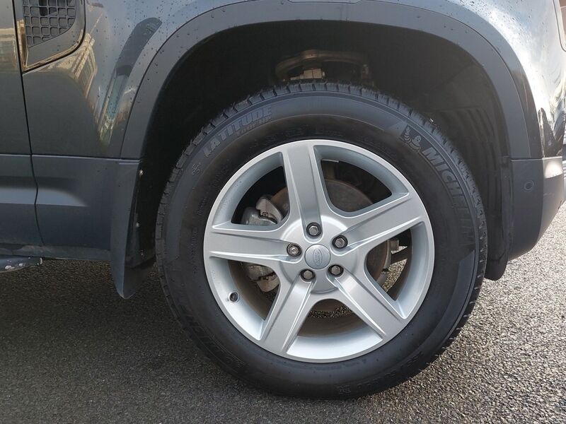 More views of Land Rover Defender