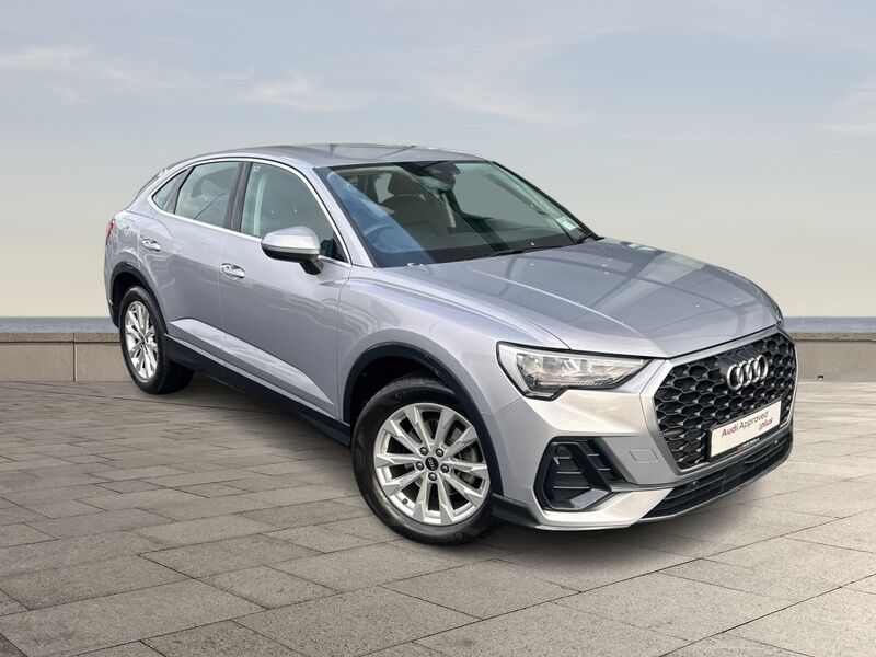 More views of Audi Q3