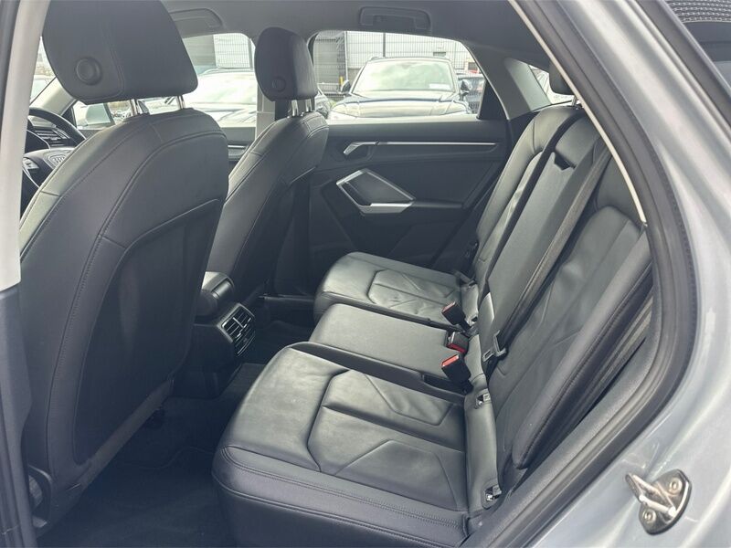 More views of Audi Q3