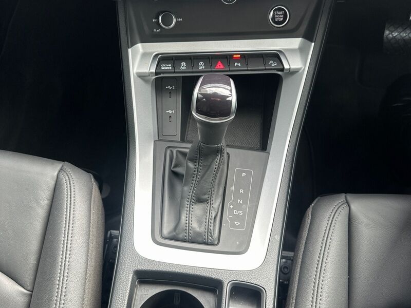 More views of Audi Q3