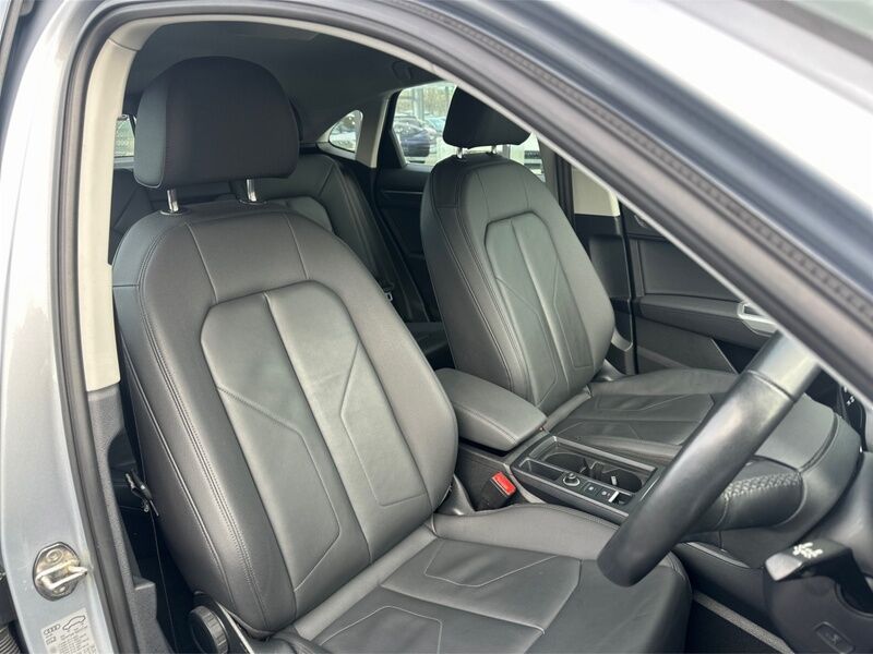 More views of Audi Q3