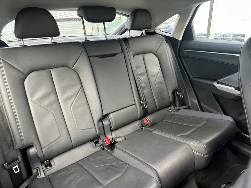 More views of Audi Q3