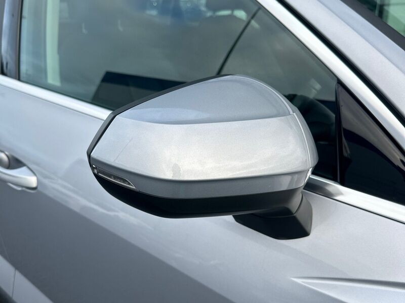 More views of Audi Q3