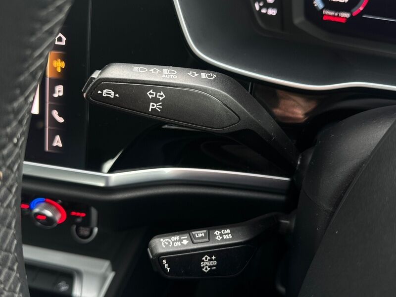 More views of Audi Q3