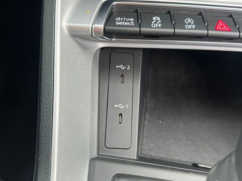 More views of Audi Q3