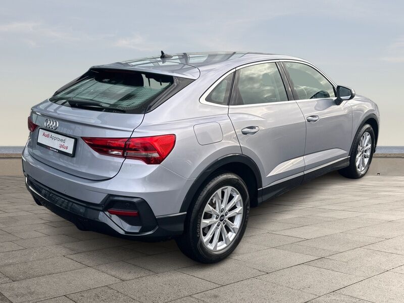 More views of Audi Q3