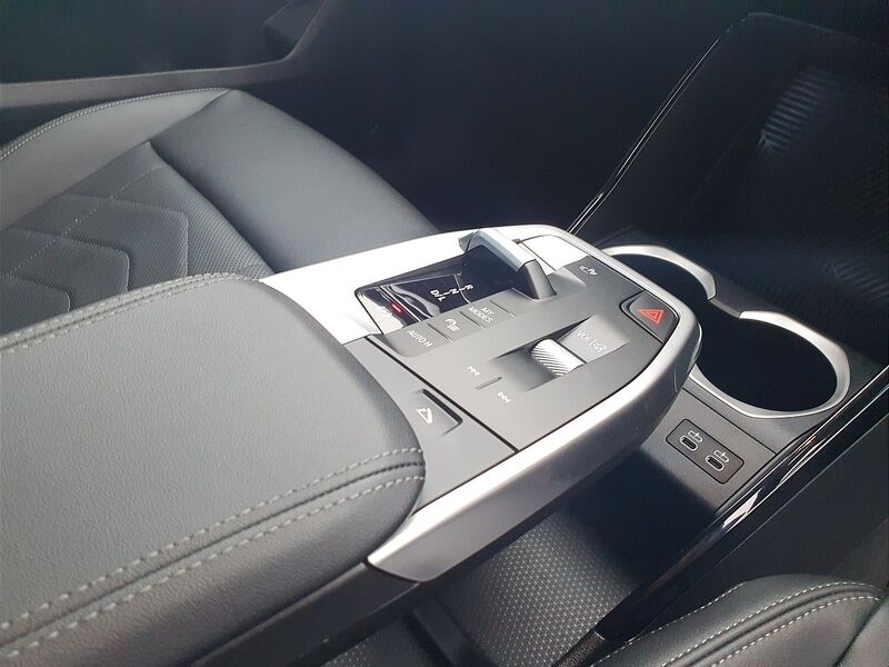 More views of BMW X1