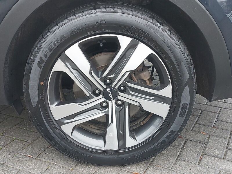 More views of Kia Sorento