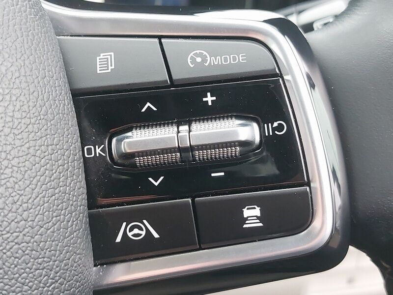 More views of Kia Sorento