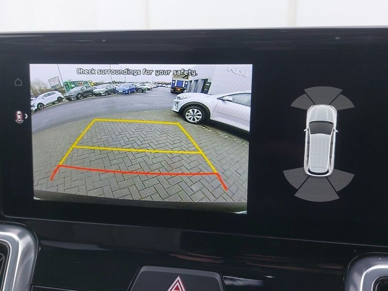 More views of Kia Sorento