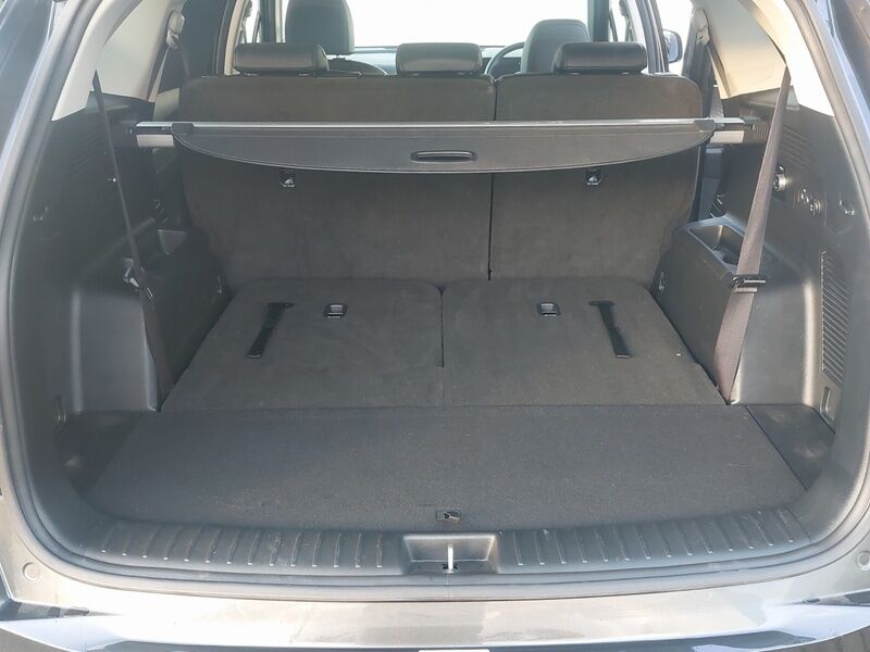 More views of Kia Sorento