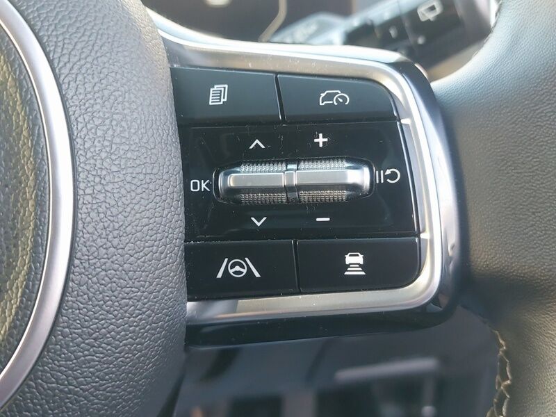 More views of Kia Sorento