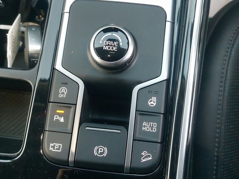 More views of Kia Sorento