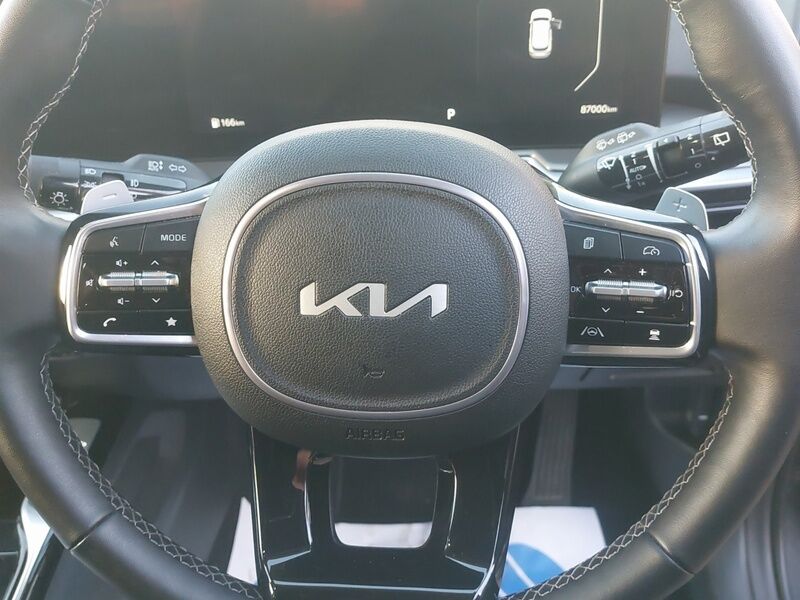 More views of Kia Sorento