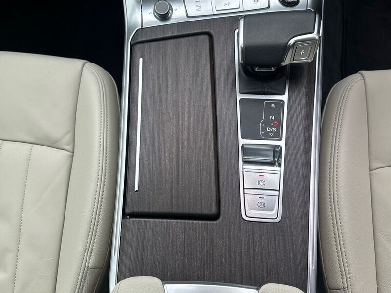 More views of Audi A6