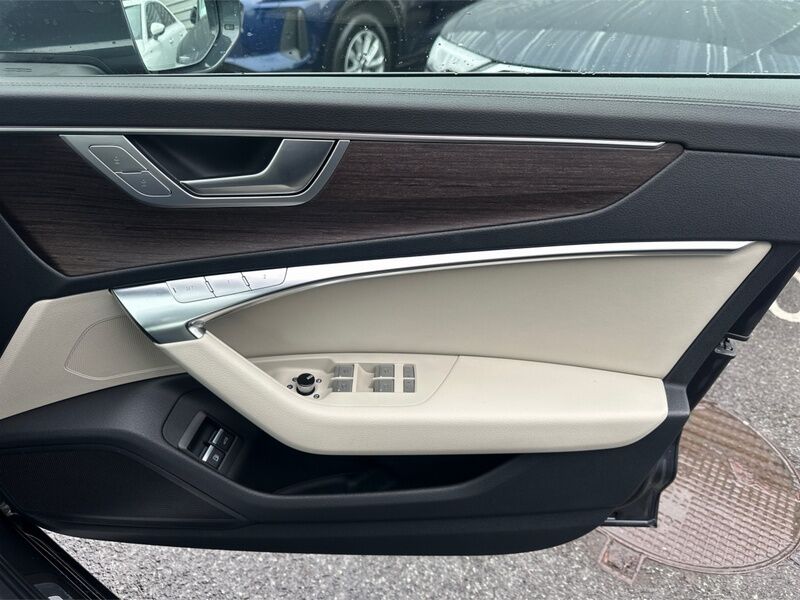 More views of Audi A6