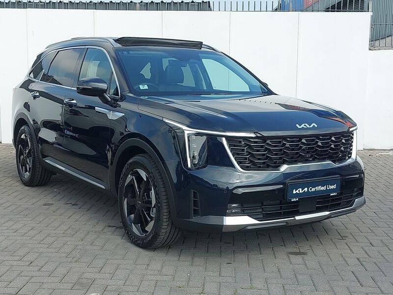 More views of Kia Sorento