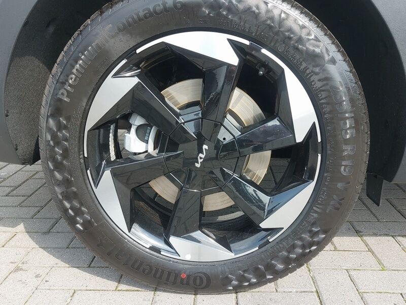 More views of Kia Sorento