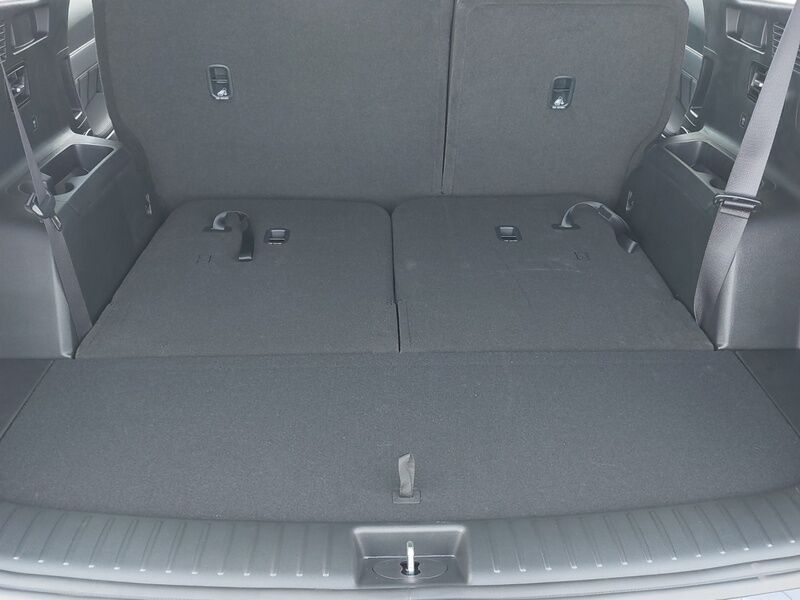 More views of Kia Sorento