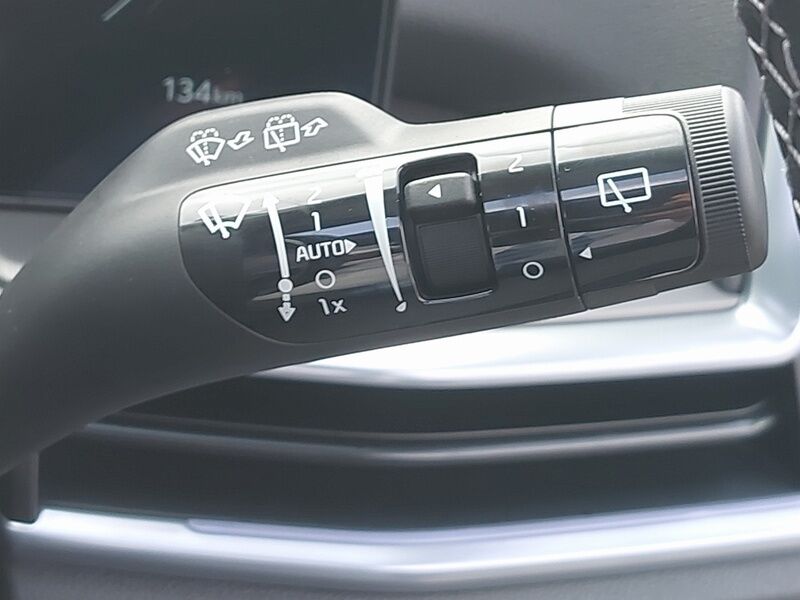 More views of Kia Sorento