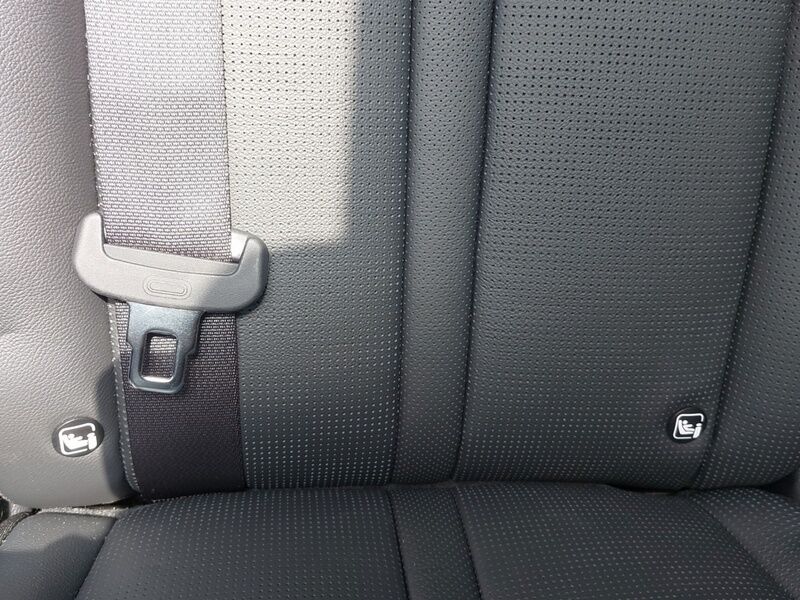 More views of Kia Sorento