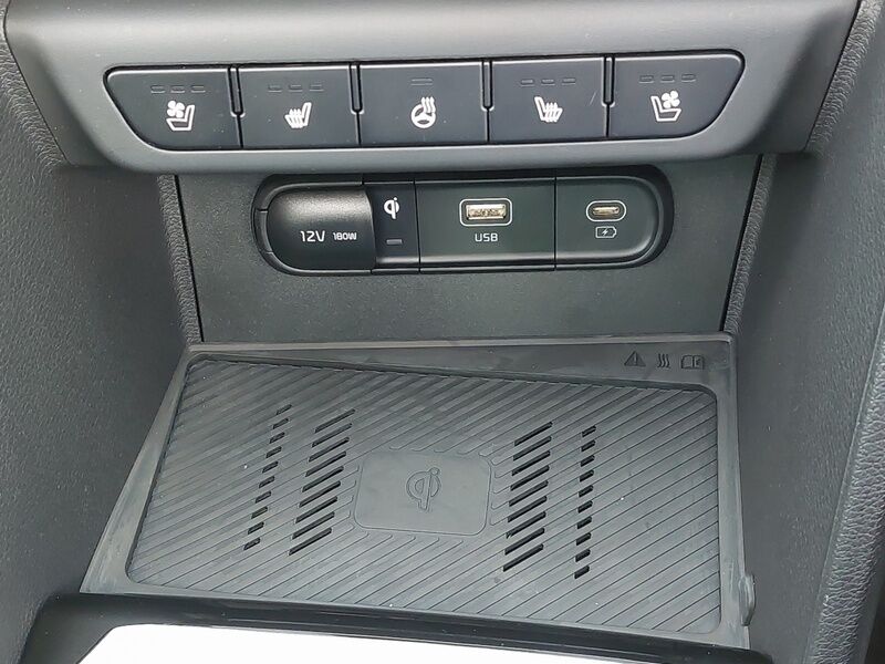 More views of Kia Sportage