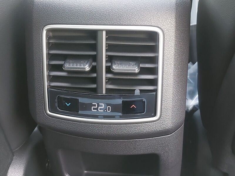 More views of Kia Sportage