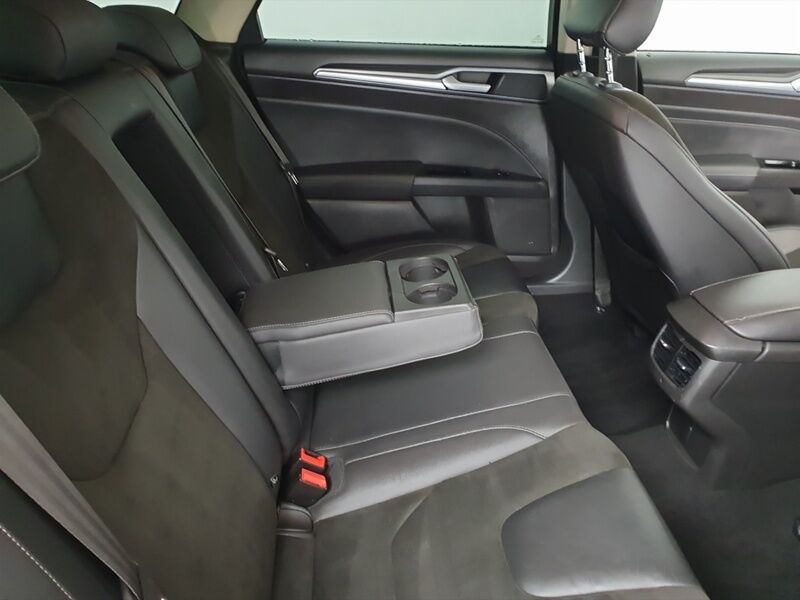 More views of Ford Mondeo