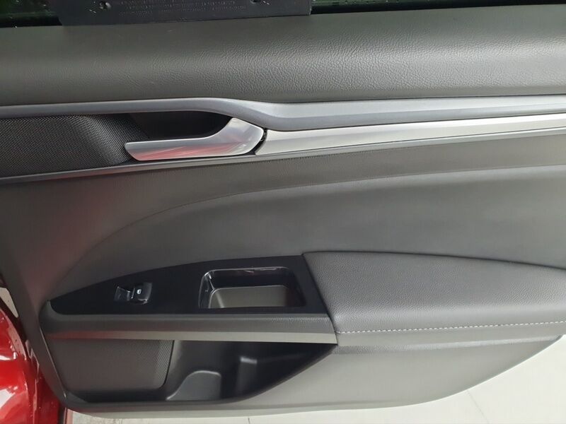 More views of Ford Mondeo