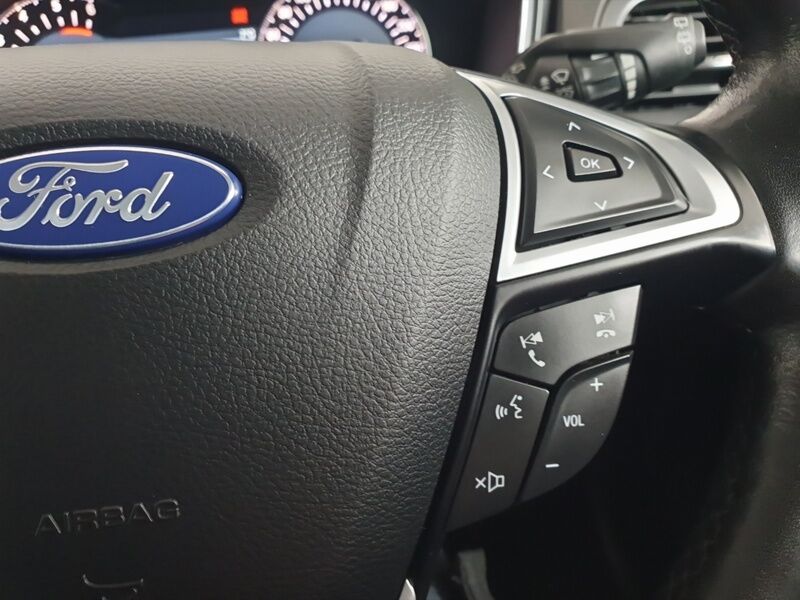 More views of Ford Mondeo