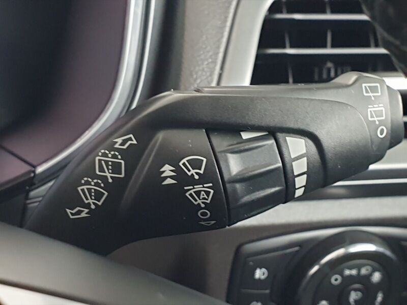 More views of Ford Mondeo