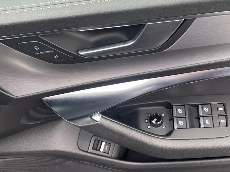 More views of Audi A6