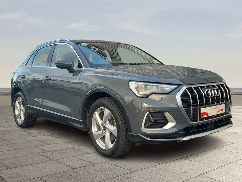 More views of Audi Q3