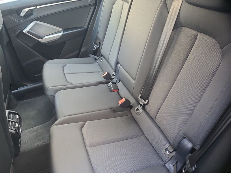 More views of Audi Q3