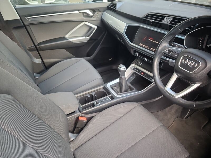 More views of Audi Q3