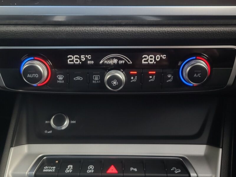 More views of Audi Q3